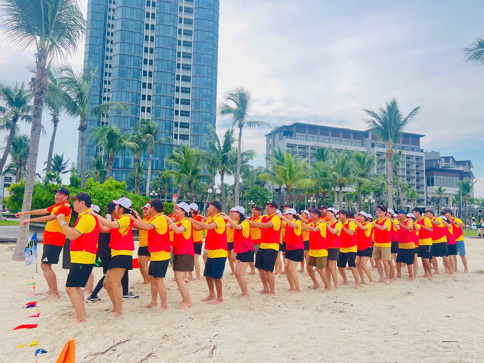 Hạ Long 2026: Kỳ nghỉ hè trong mơ | MICO GROUP Bứt phá vươn xa