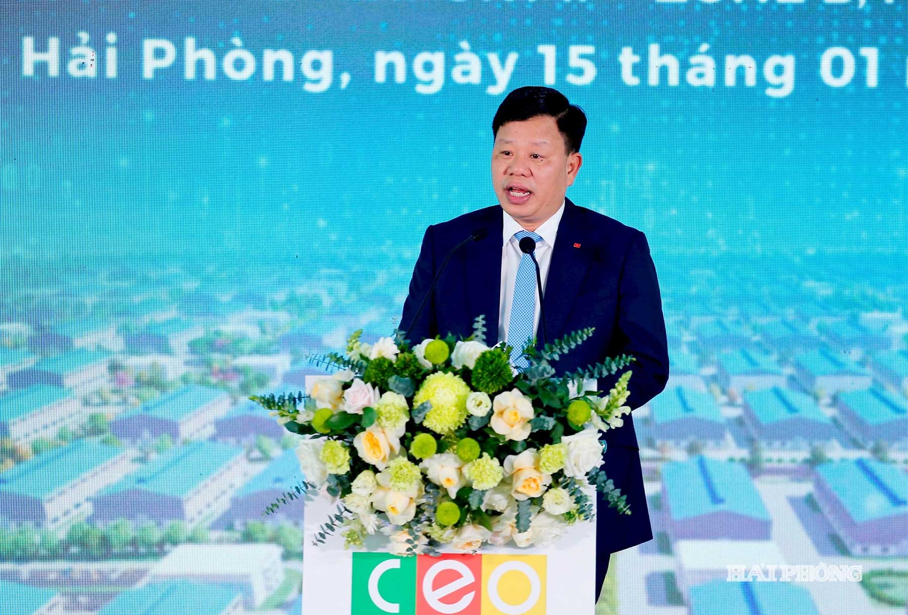 Đồng chí Lê Trung Kiên, Ủy viên Ban Thường vụ Thành ủy, Phó chủ tịch UBND thành phố phát biểu chỉ đạo tại lễ khởi công.