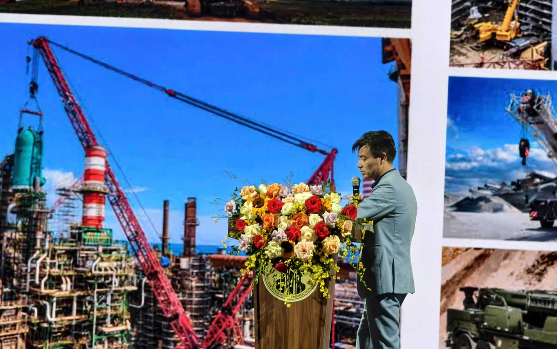 Liebherr là thương hiệu hàng đầu của Đức về máy xây dựng và cần cẩu