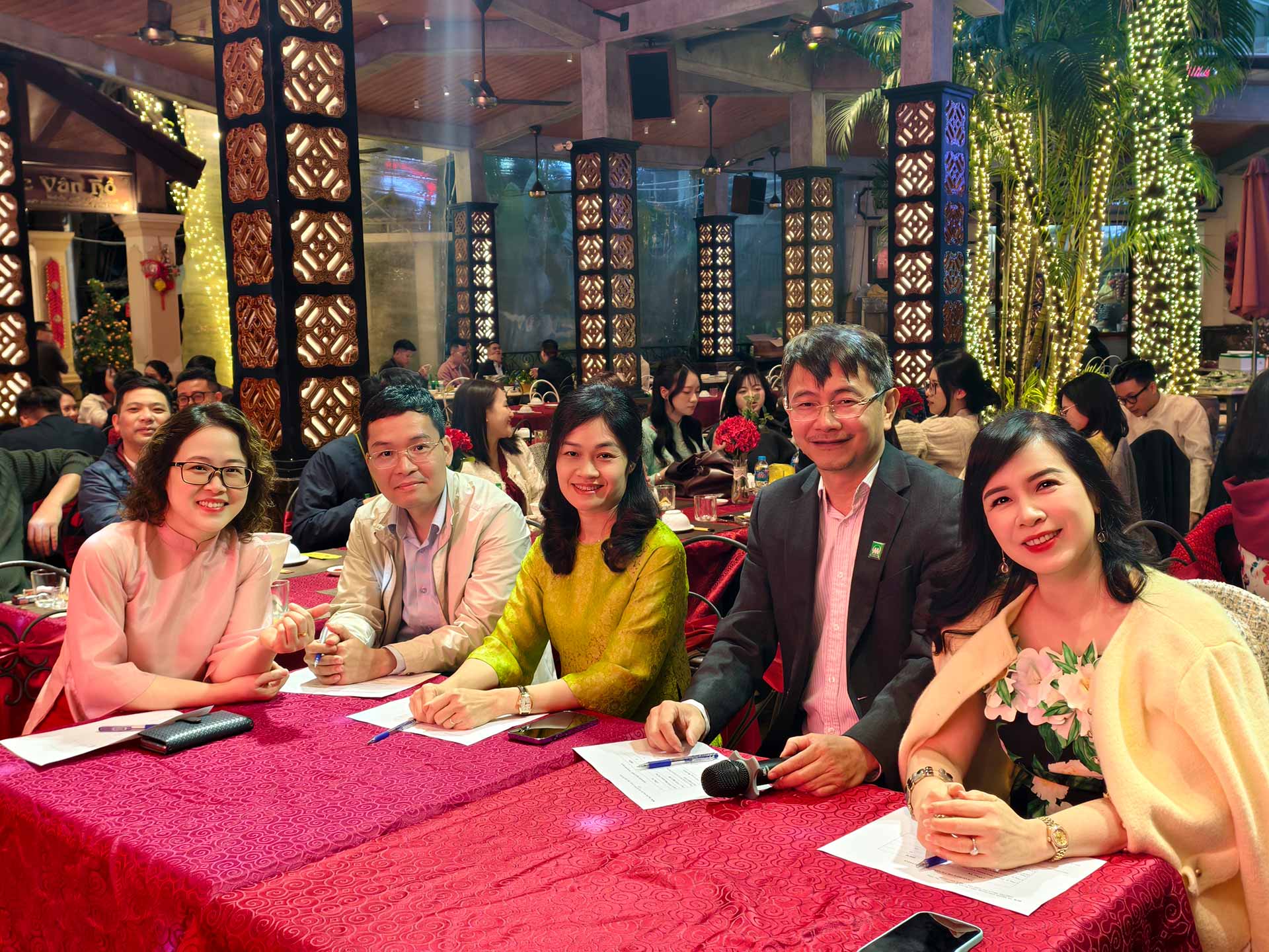 Ban lãnh đạo MICO GROUP kiêm ban giám khảo cuộc thi đên Gala